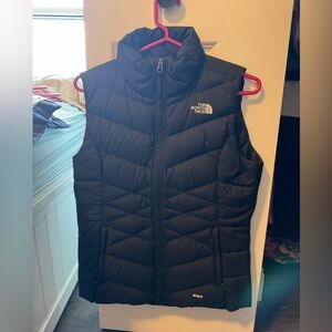 the north face women’s vest